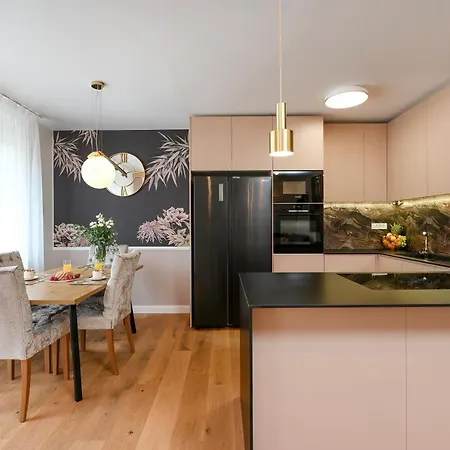 S Design 아파트 자다르